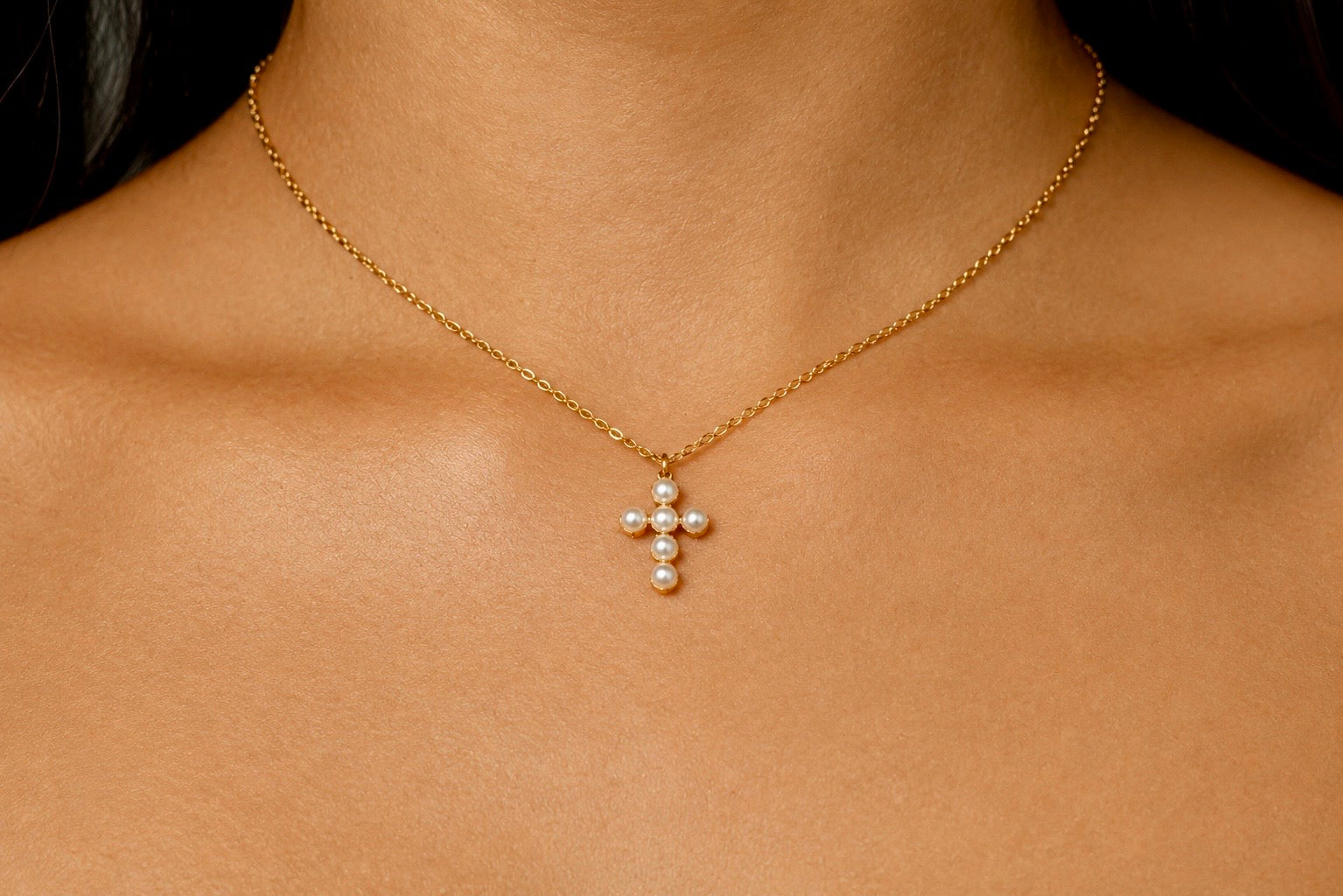 Collar “Cruz de Perlitas”